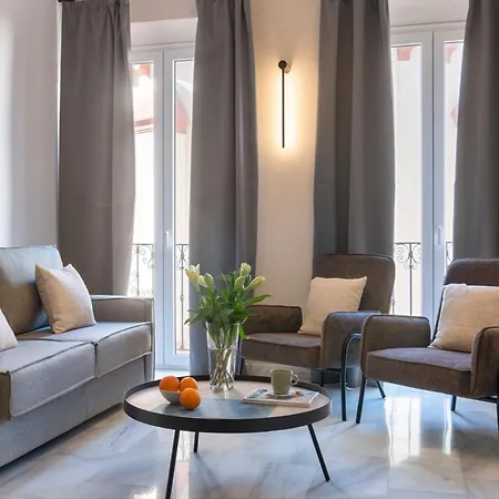 Magno Apartments San Gil - Shared Jacuzzi Séville Extérieur photo