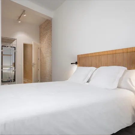 Magno Apartments San Gil - Shared Jacuzzi Séville Extérieur photo